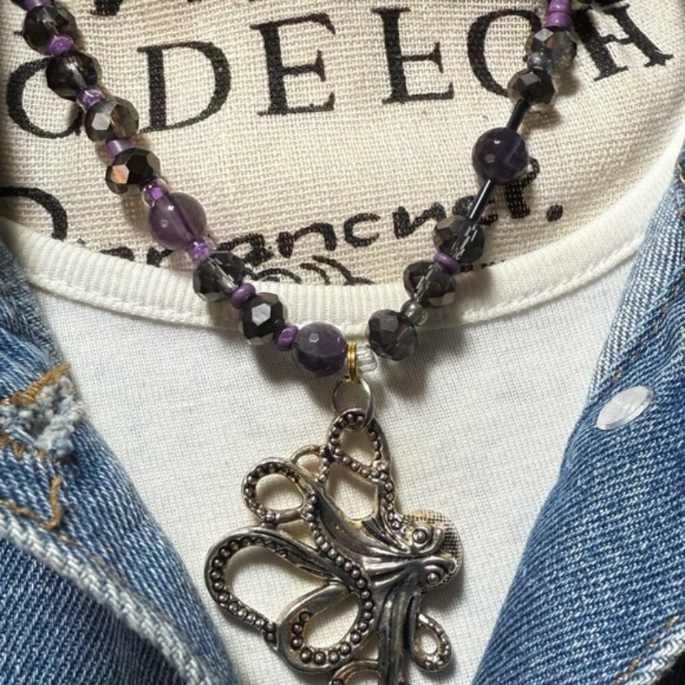 Chunky silver octopus pendant amethyst statement necklace - Picture 3 of 4